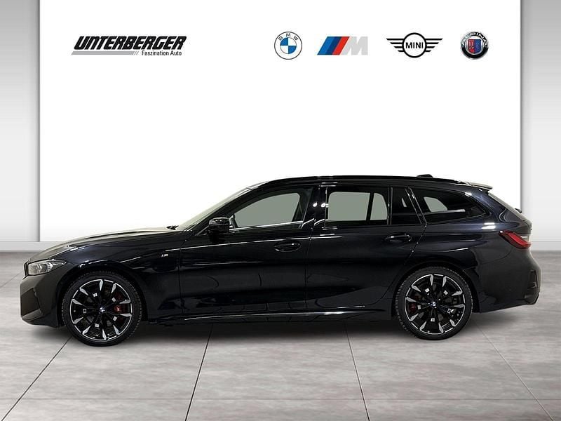 Gebraucht BMW 320 M Sport 190 PS (139 kW) 2025 Schwarz Kombi