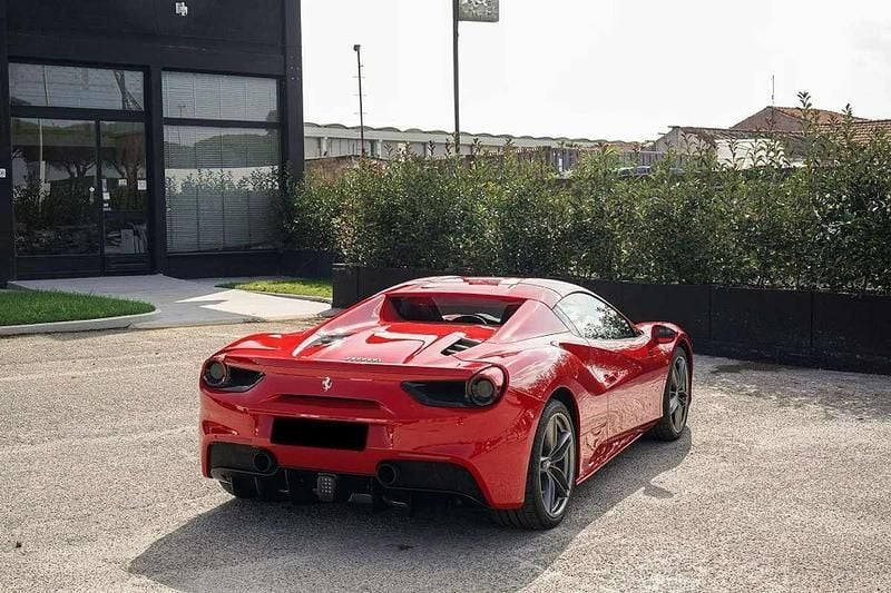 Gebraucht Ferrari 488 669 PS (492 kW) 2019 Rot Coupé