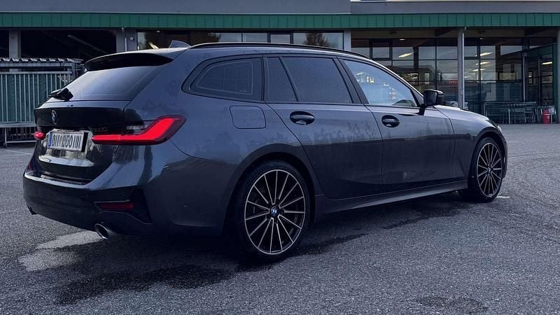 Gebraucht BMW 320 190 PS (139 kW) 2020 Grau Kombi