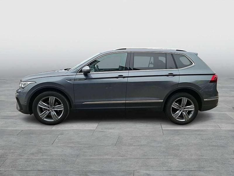 Gebraucht VW Tiguan Allspace R-line 150 PS (110 kW) 2022 Grau SUV