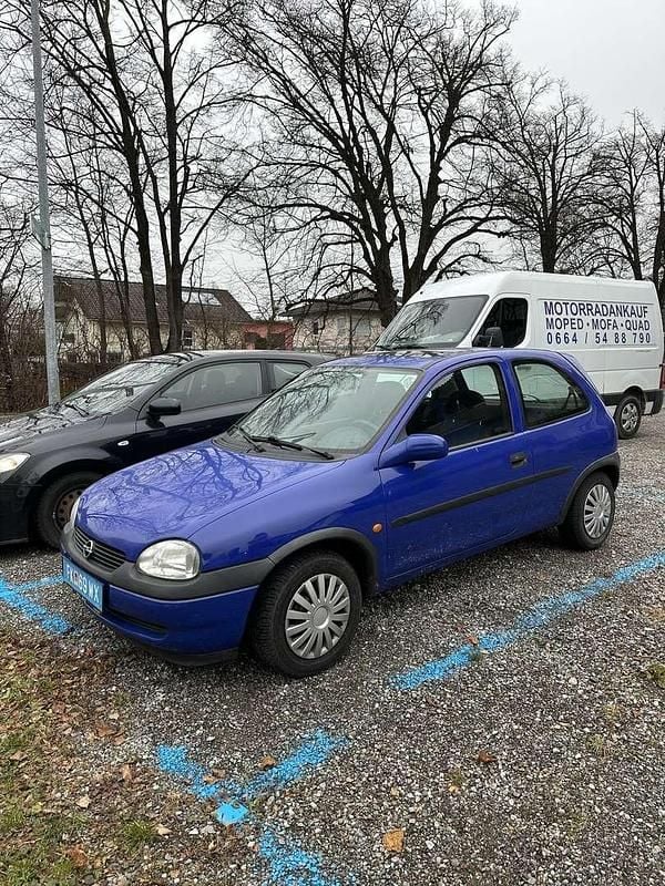 Gebraucht Opel Corsa 67 PS (49 kW) 2000 Limousine