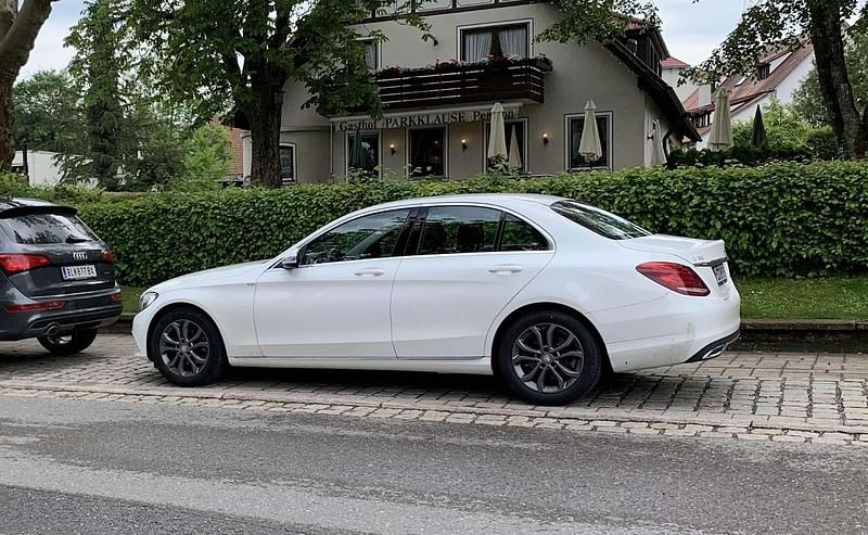 Gebraucht Mercedes C180 Avantgarde 156 PS (114 kW) 2016 Limousine