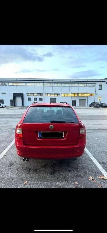 Gebraucht Skoda Octavia Elegance 105 PS (77 kW) 2009 Kombi