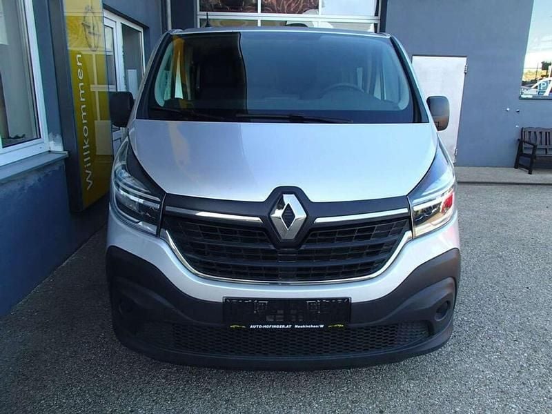 Gebraucht Renault Trafic Komfort 120 PS (88 kW) 2020 Silber Van / Kleinbus