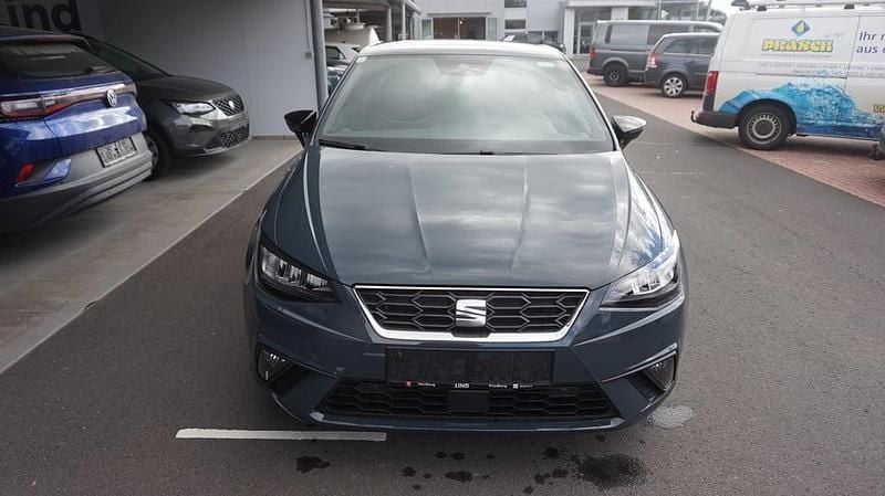 Neu Seat Ibiza FR 95 PS (69 kW) 2025 Dunkelblau  normal Kleinwagen