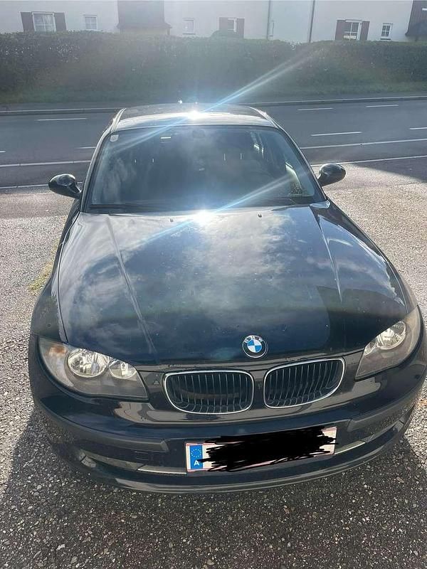 Schwarz Gebraucht 2009 BMW 116 Advantage Kleinwagen | € 4.150 (Fairer Preis) - Bild 1/4