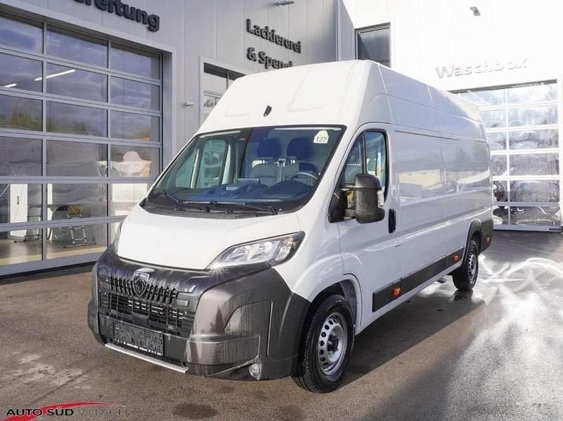 Weiß Gebraucht 2024 Peugeot Boxer Van | € 31.700 (Teuer) - Bild 1/4