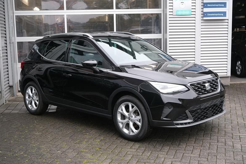 Neu Seat Arona FR 116 PS (85 kW) 2025 Schwarz SUV