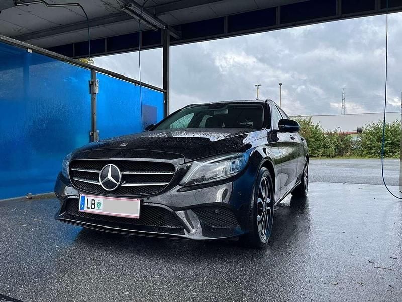 Schwarz Gebraucht 2019 Mercedes C220 Avantgarde Kombi | € 22.900 (Fairer Preis) - Bild 1/4
