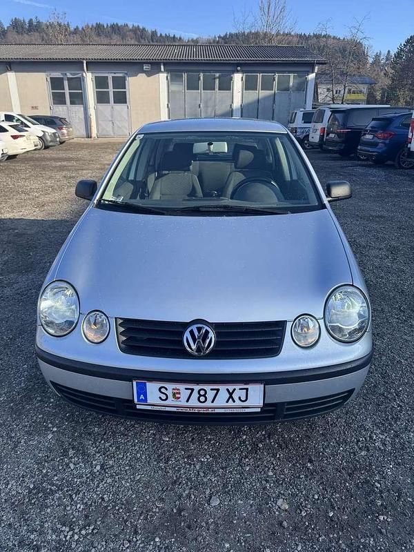 Gebraucht VW Polo 54 PS (39 kW) 2002 Silber Limousine