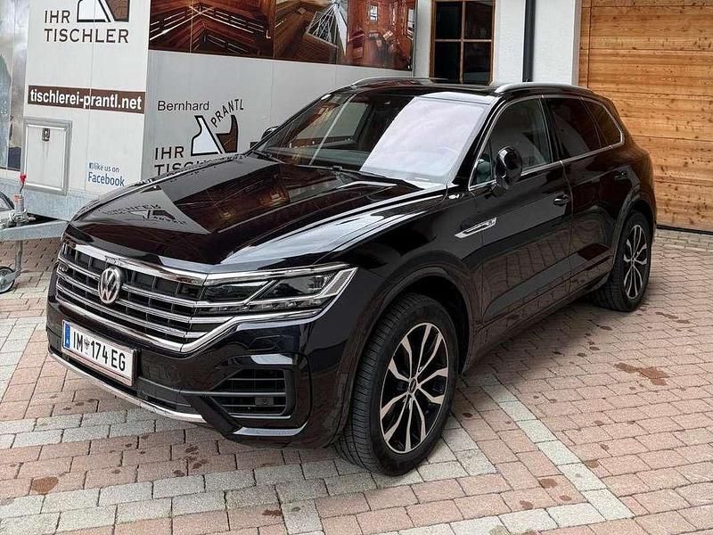 Schwarz Gebraucht 2019 VW Touareg R-line SUV | € 54.990 (Teuer) - Bild 1/4
