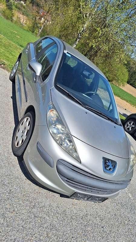Grau Gebraucht 2007 Peugeot 207 Kleinwagen | € 2.799 (Fairer Preis) - Bild 1/4