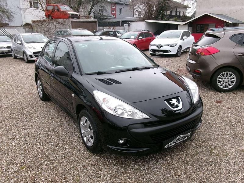 Gebraucht Peugeot 206 75 PS (55 kW) 2009 Schwarz Limousine