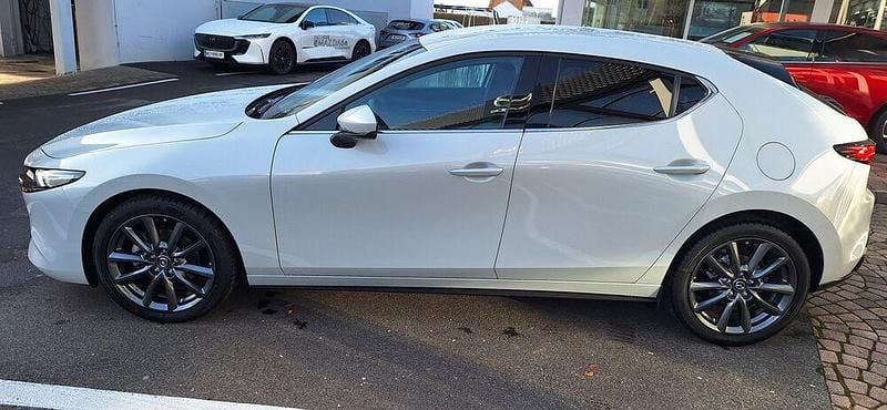 Neu Mazda 3 Center-Line 140 PS (102 kW) 2026 Limousine