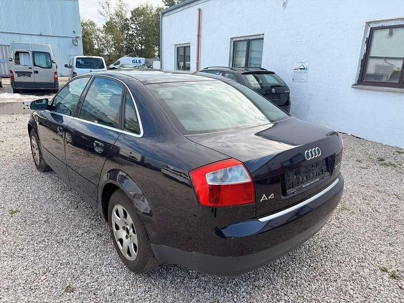 Gebraucht Audi A4 101 PS (74 kW) 2003 Blau Limousine