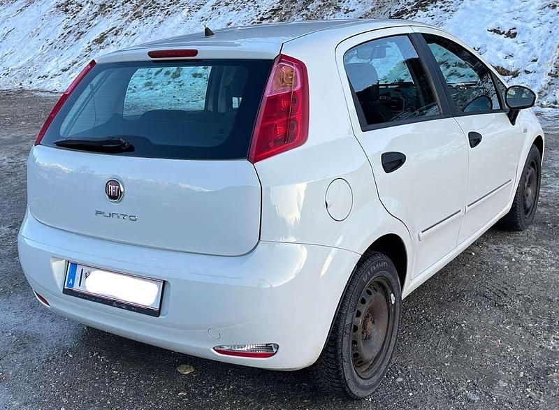 Gebraucht Fiat Punto Dynamic 86 PS (63 kW) 2014 Weiß Kleinwagen