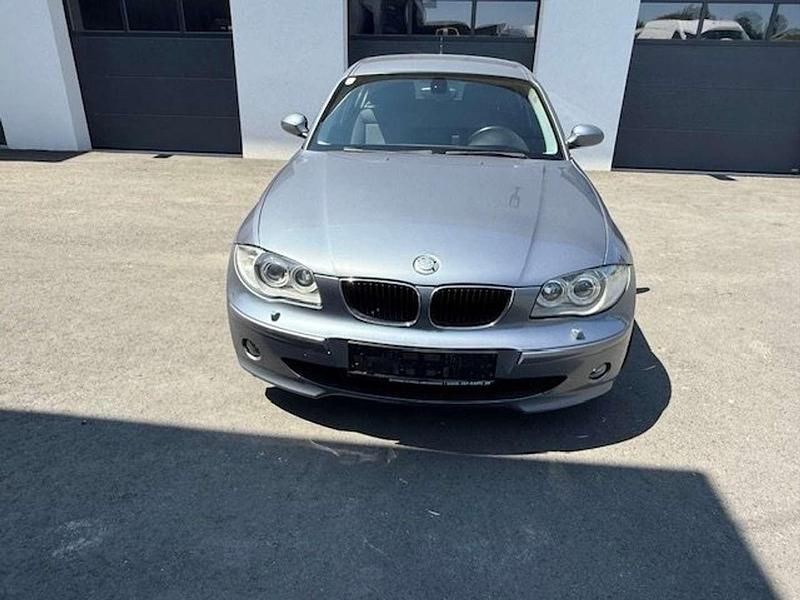 Blau Gebraucht 2005 BMW 118 Advantage Kleinwagen | € 2.990 (Fairer Preis) - Bild 1/4