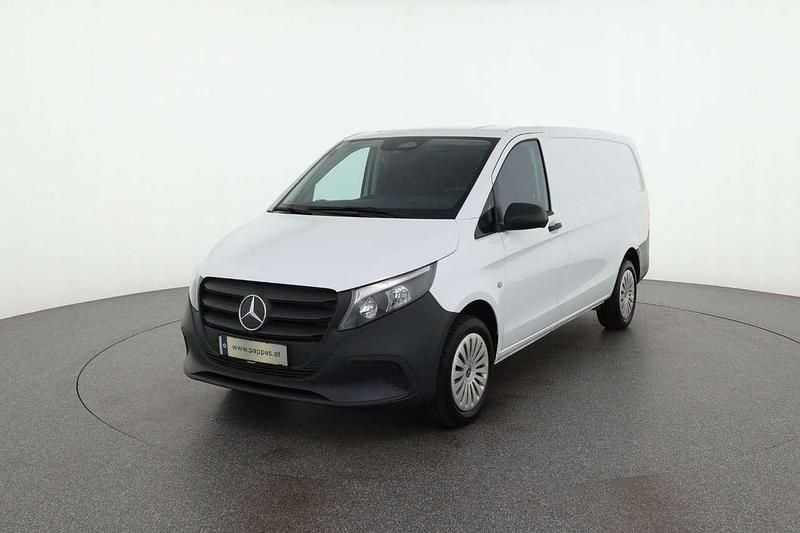Weiß Gebraucht 2024 Mercedes Vito Van / Kleinbus | € 47.988 (Fairer Preis) - Bild 1/4