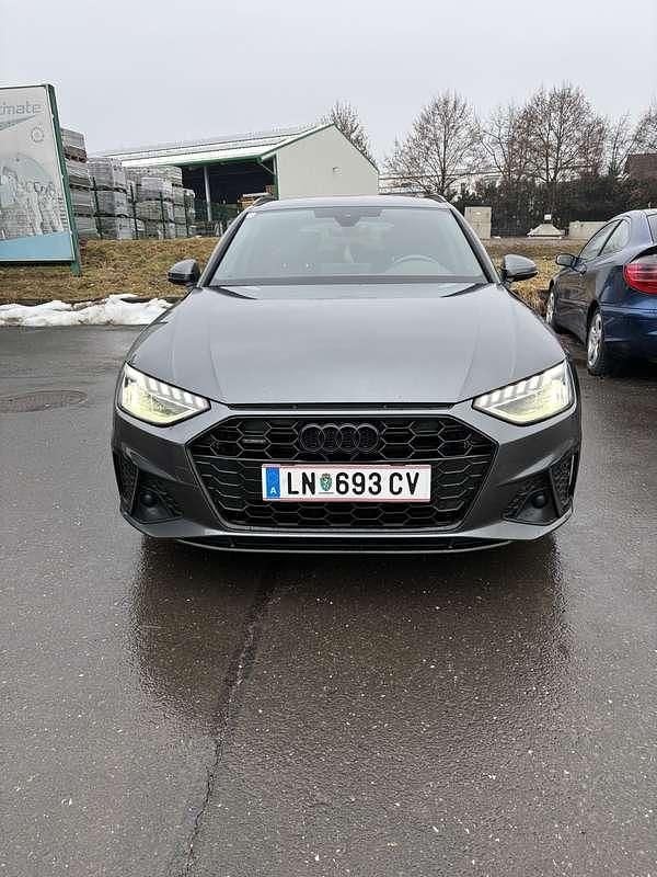 Gebraucht Audi A4 S-Line 190 PS (139 kW) 2020 Grau Kombi