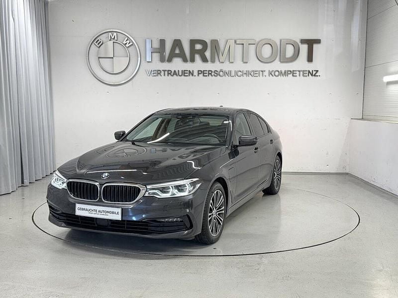 Sophistograu brillanteffekt Gebraucht 2019 BMW 530e Efficient Dynamics | € 28.990 (Guter Preis) - Bild 1/1