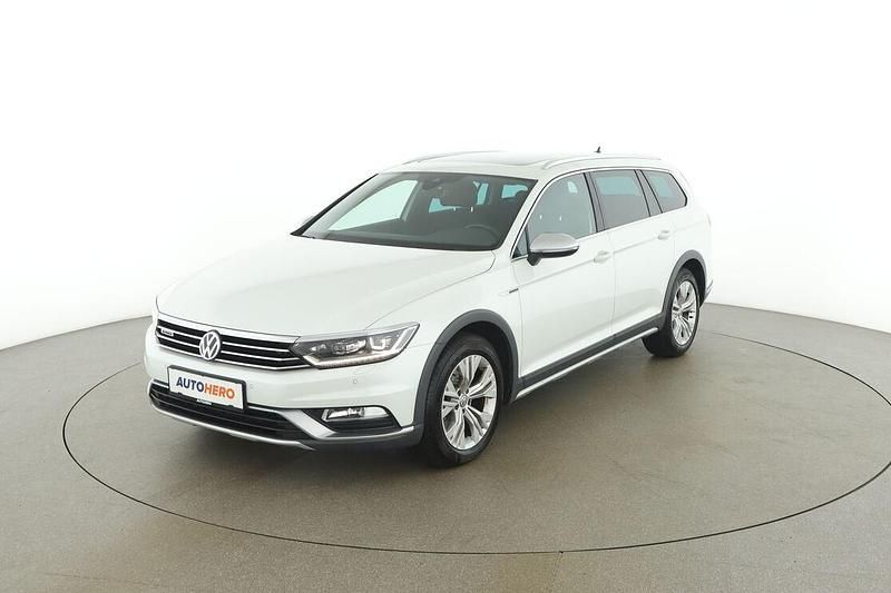 Weiß Gebraucht 2018 VW Passat Alltrack Kombi | € 23.990 (Fairer Preis) - Bild 1/3