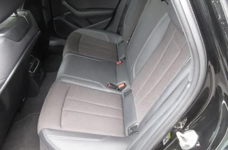 Gebraucht Audi A4 S-Line 204 PS (150 kW) 2024 Schwarz  metallicperleffektno Kombi