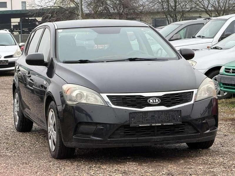 Gebraucht Kia Ceed 90 PS (66 kW) 2012 Kleinwagen