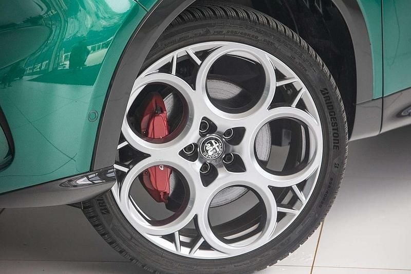 Gebraucht Alfa Romeo Tonale Veloce 179 PS (131 kW) 2024 Grün SUV