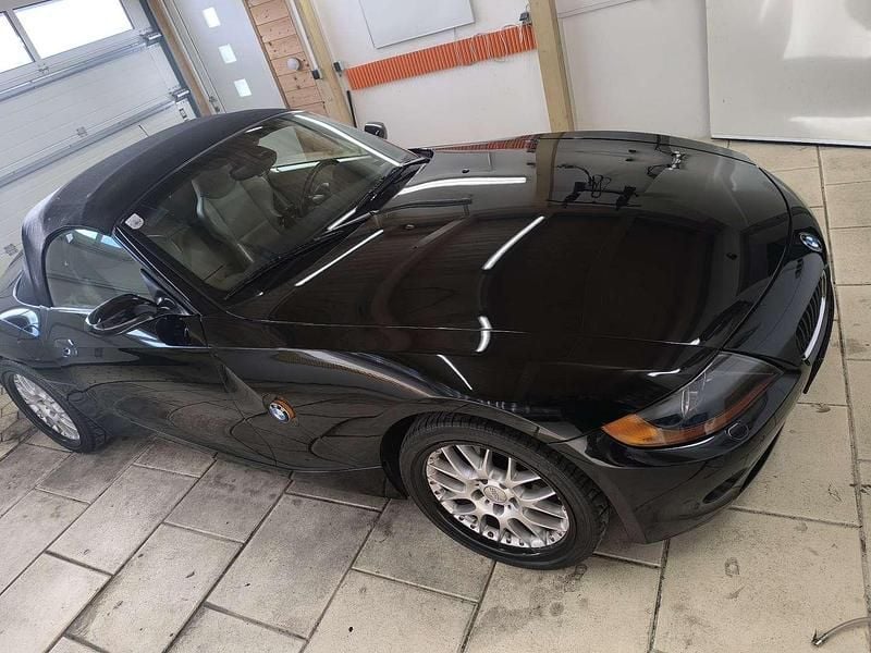 Gebraucht BMW Z4 170 PS (125 kW) 2004 Schwarz Cabrio