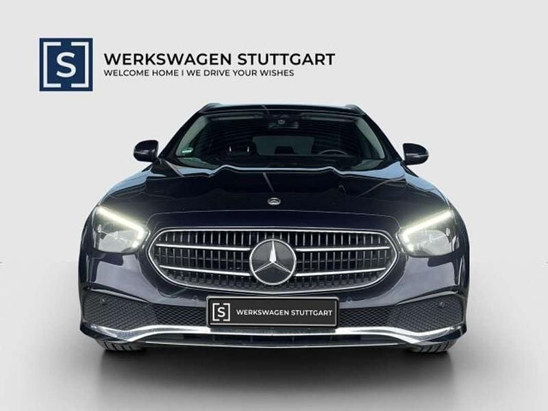 Gebraucht Mercedes E300 Avantgarde 194 PS (142 kW) 2022 Blau Kombi