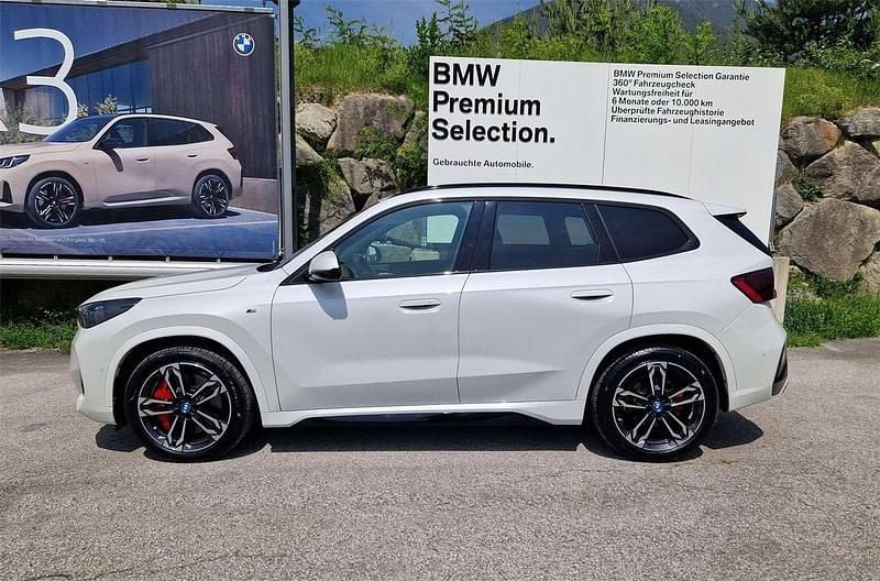 Gebraucht BMW iX1 Shadowline 225 kW (306 PS) 2023 Weiß SUV