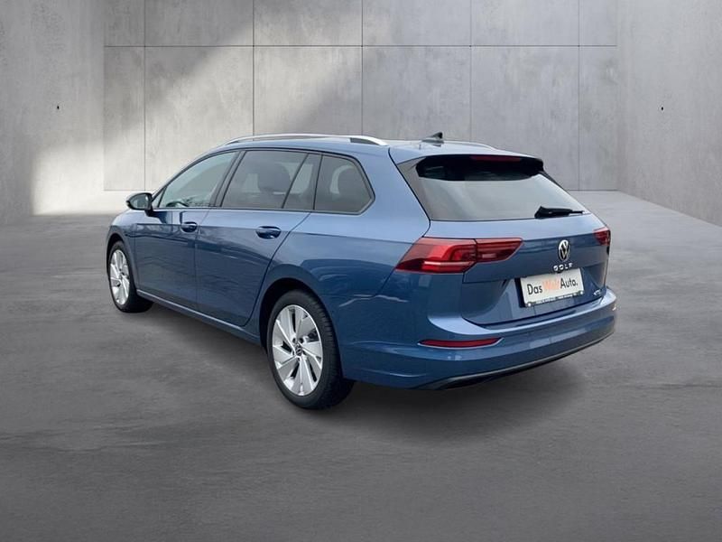 Gebraucht VW Golf VIII Business 150 PS (110 kW) 2025 Blau Kombi