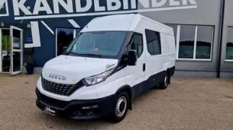 Gebraucht Iveco Daily 155 PS (114 kW) 2021 Weiß Van