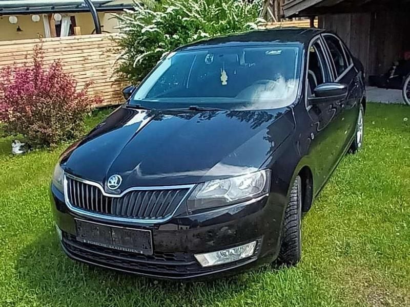 Schwarz Gebraucht 2013 Skoda Rapid Ambition Limousine | € 5.200 (Fairer Preis) - Bild 1/4