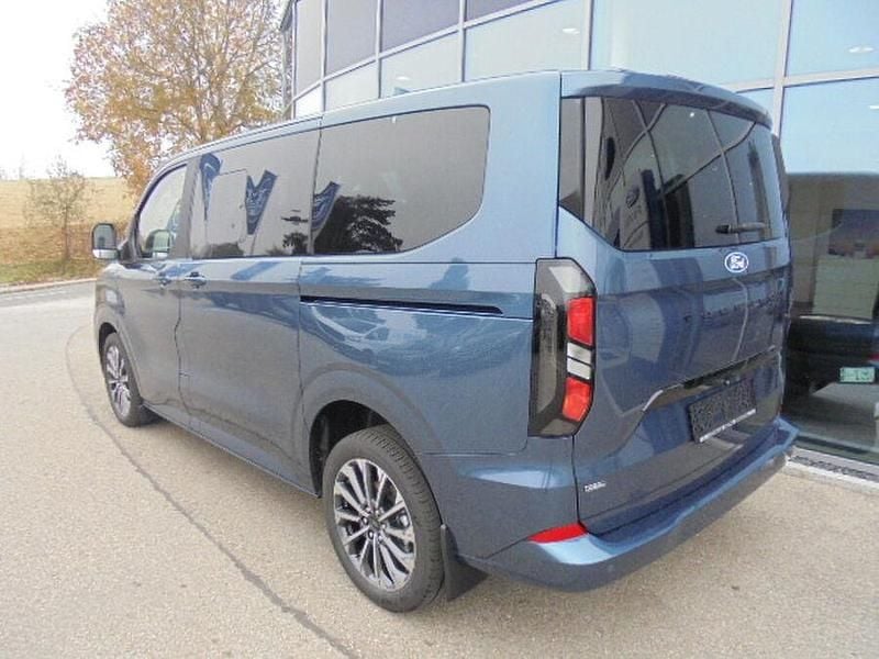 Neu Ford Tourneo Titanium 233 PS (171 kW) 2025 Van / Kleinbus
