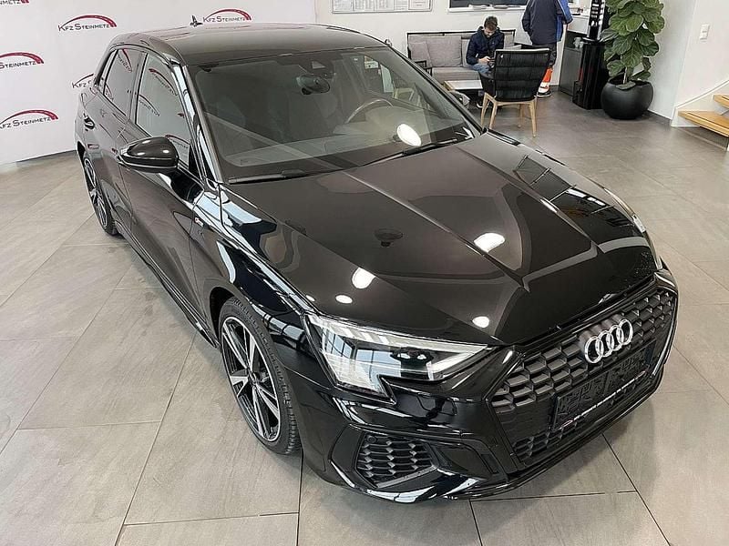 Gebraucht Audi A3 Ambiente 150 PS (110 kW) 2022 Schwarz Limousine