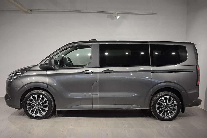 Gebraucht Ford Tourneo Custom Titanium X 118 PS (86 kW) 2025 Grau Van