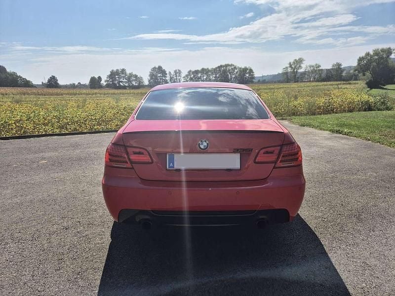 Gebraucht BMW 335 306 PS (225 kW) 2011 Rot Coupé