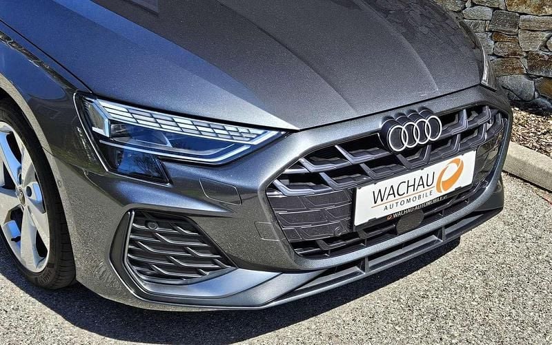 Neu Audi A3 S-Line 150 PS (110 kW) 2025 Grün Kleinwagen
