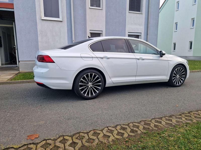 Gebraucht VW Passat Elegance 150 PS (110 kW) 2020 Limousine