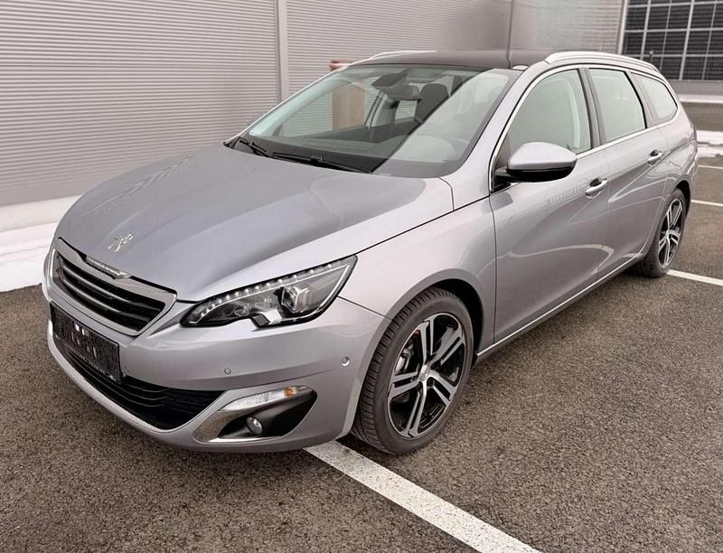 Grau Gebraucht 2015 Peugeot 308 SW Allure Kombi | € 11.990 (Fairer Preis) - Bild 1/4
