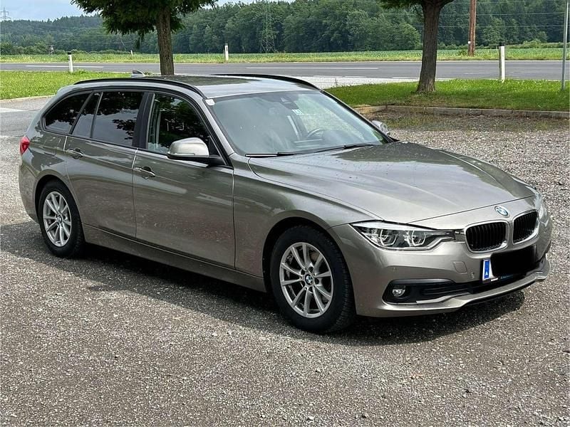 Gebraucht BMW 320 Efficient Dynamics 163 PS (119 kW) 2019 Beige Kombi