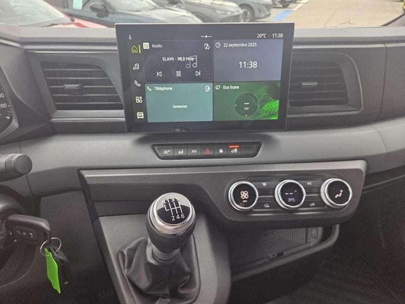 Neu Nissan Interstar Tekna 150 PS (110 kW) 2025 Weiß Van