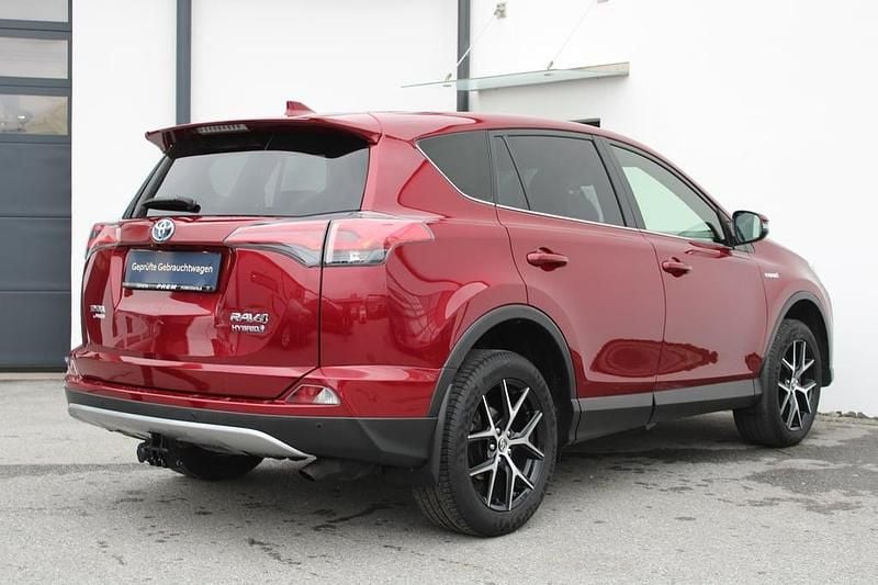 Gebraucht Toyota RAV4 Lounge 155 PS (114 kW) 2018 Mittelrot  metallic SUV