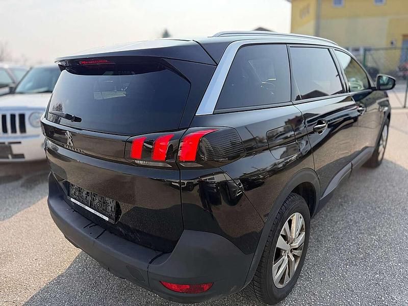 Gebraucht Peugeot 5008 Crossway 131 PS (96 kW) 2019 Schwarz SUV
