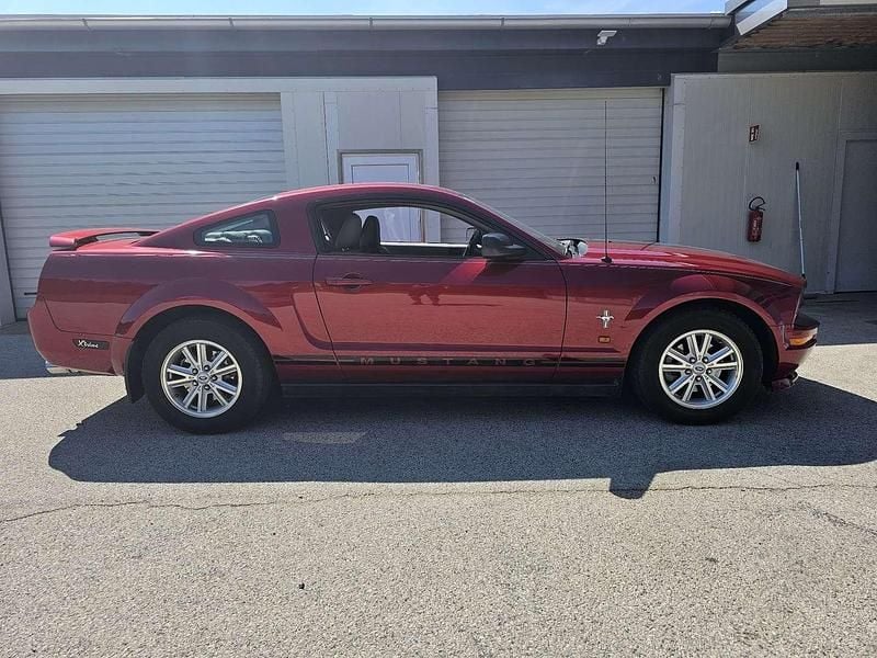 Gebraucht Ford Mustang GT 215 PS (158 kW) 2006 Rot Coupé