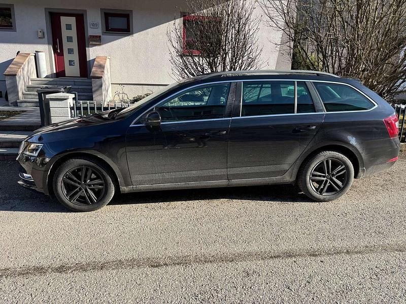 Gebraucht Skoda Octavia Sport 150 PS (110 kW) 2017 Schwarz Kombi