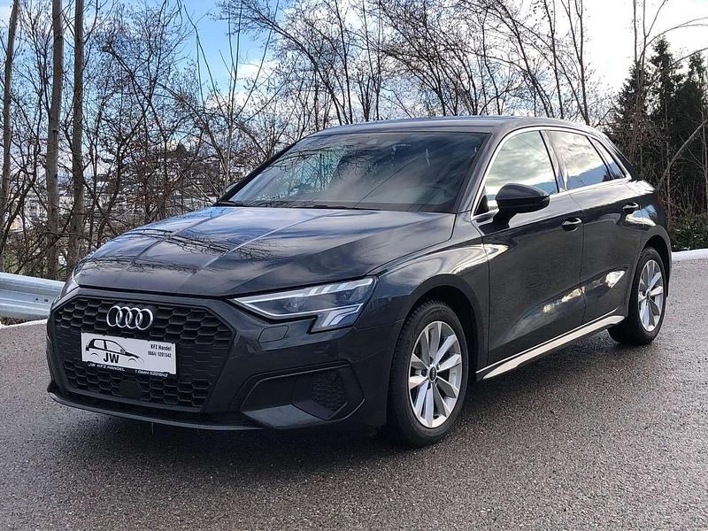 Grau Gebraucht 2021 Audi A3 Limousine | € 21.750 (Fairer Preis) - Bild 1/4