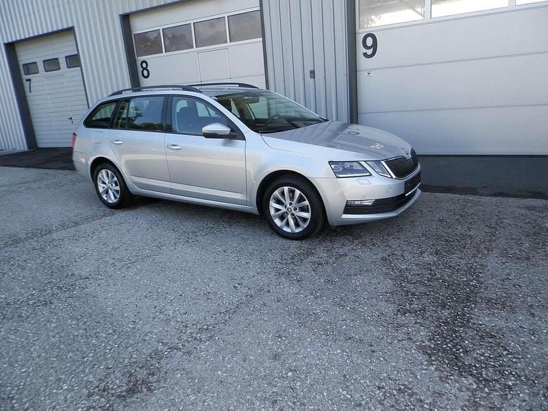Gebraucht Skoda Octavia Ambition 150 PS (110 kW) 2020 Silber Kombi