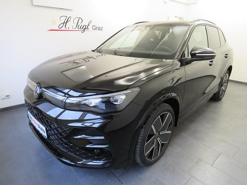 Neu VW Tiguan Sport 150 PS (110 kW) 2026 Schwarz  metallic SUV